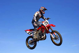 Honda’s Cooper Continues Winning Form at Lakes